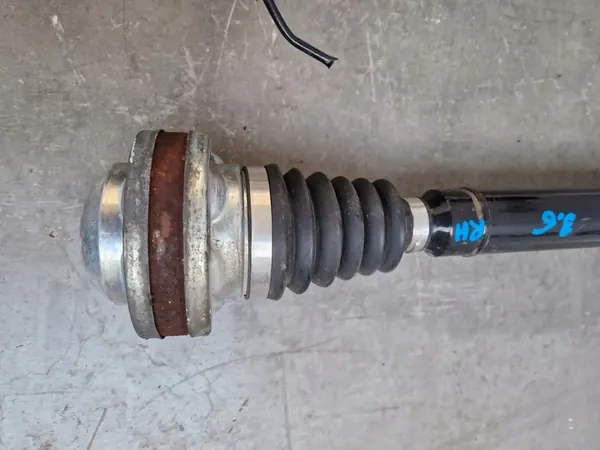 Mozzo di Sospensione Anteriore Destro VW Passat B7 3.6 V6 image 8