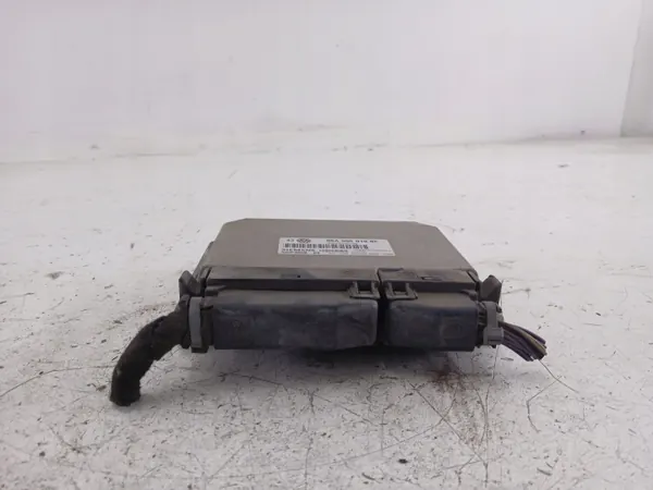 Módulo ECU Volkswagen Golf IV 2002 usado - OEM image 5