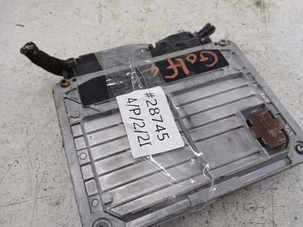 Módulo ECU Volkswagen Golf IV 2002 usado - OEM image 6