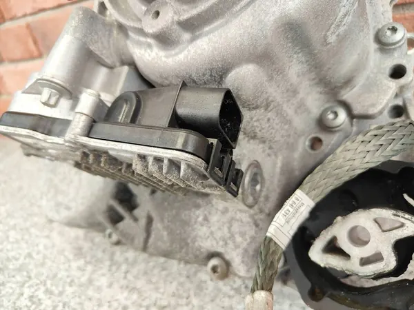 BMW F20 F30 F10 Gearbox Actuator ATC35L 8643153 8643149 image 6