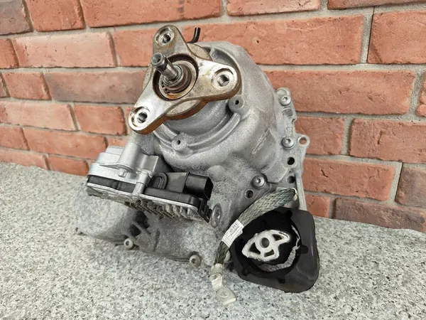 BMW F20 F30 F10 Gearbox Actuator ATC35L 8643153 8643149 image 7