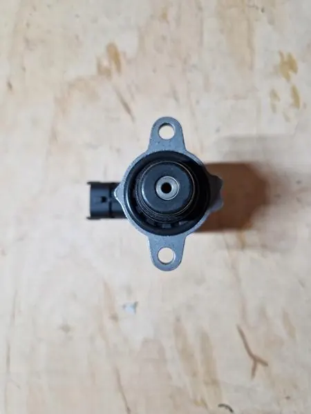 Bosch 1 462 C00 996 Bränsleregleringsventil image 4