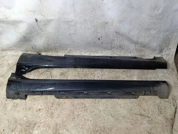 Volvo V40 II 12-19 R-Design Couvre-bas de caisse image 1