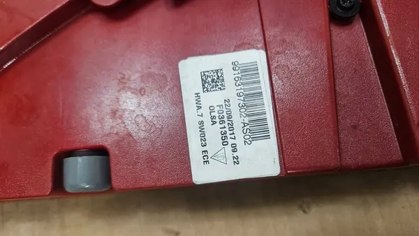 Porsche OE 99163197302 Luz Trasera Izquierda image 9