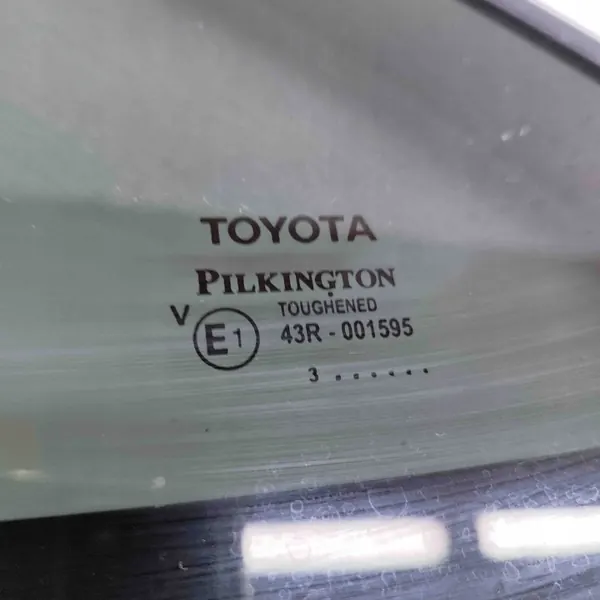 OEM 6272002160 Vasen takaikkuna Toyota Auris image 8