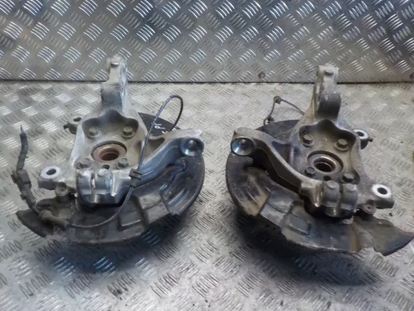 Ford OE MONDEO MK5 ZWROTNICA P.P. Rechter Voorste Draagarm image 3