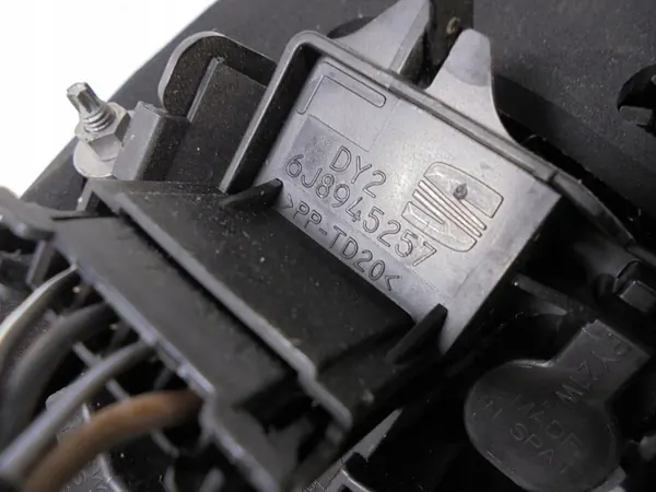 Luz trasera izquierda SEAT IBIZA 4 IV 6J8945095C 6J8945257 image 5