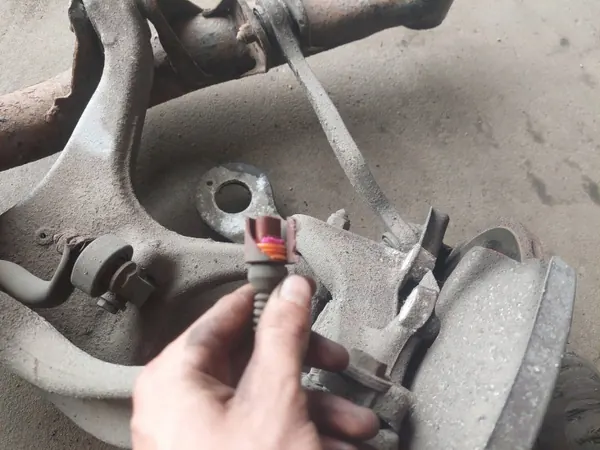 Viga suspensión trasera OEM Audi A5 8T image 8