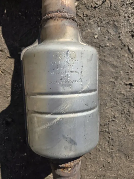 Audi Q5 8R Auspuff Endrohr OEM 8R0253611AK image 5