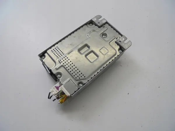 BMW Audioversterker OEM 5B44D47 - Gebruikte Staat image 4