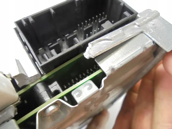 BMW Audioversterker OEM 5B44D47 - Gebruikte Staat image 5