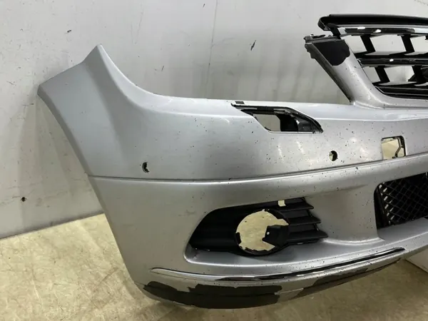 Parachoques delantero Mercedes W204 Clase C 07-11 Pre-Facelift A2048804140 image 2