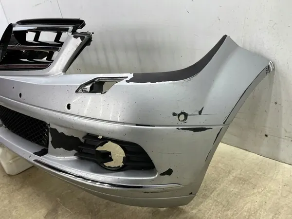 Parachoques delantero Mercedes W204 Clase C 07-11 Pre-Facelift A2048804140 image 4