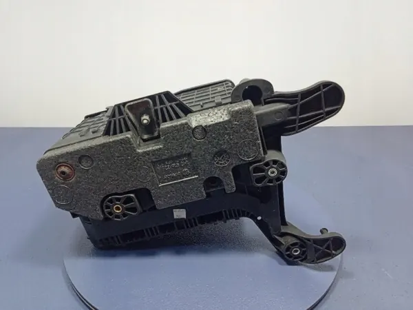 VW Passat B7 Akkuteline OEM 1K0915325A image 9