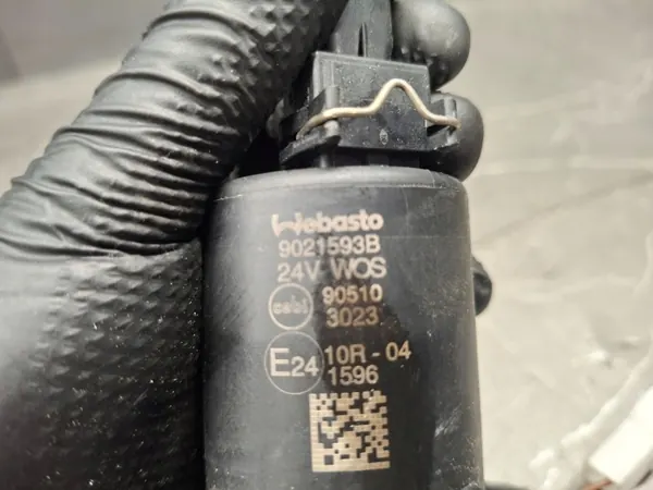 Vesipumppu OEM 9021593 Mercedes Actros MP4:lle image 7
