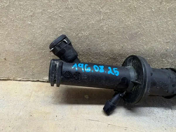 Kytkinpumppu Renault Twingo III Nesteastia OEM A4532900700 image 2