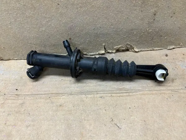 Kytkinpumppu Renault Twingo III Nesteastia OEM A4532900700 image 4