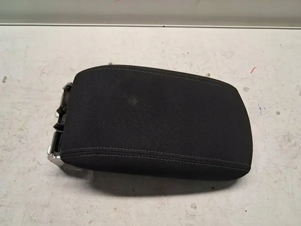 Accoudoir PEUGEOT 308 II T9 2013-2015 OEM image 1