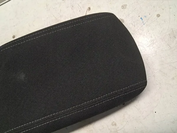 Accoudoir PEUGEOT 308 II T9 2013-2015 OEM image 2