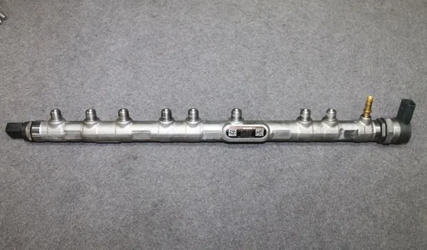 BMW F10 F01 E70 F15 N57D30C Componenti del Sistema di Carburante - OEM image 10