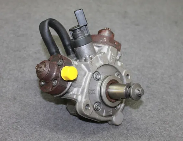 BMW F10 F01 E70 F15 N57D30C Componenti del Sistema di Carburante - OEM image 7