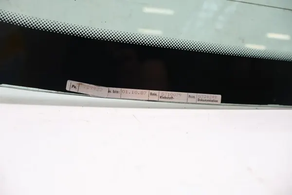 Vitre arrière Mercedes-Benz W124 OEM 1274735930 image 4