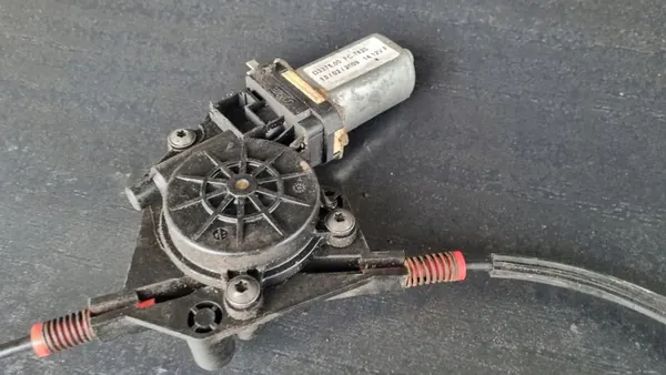 Regulador de janela esquerdo IVECO DAILY IV 06-12 image 5