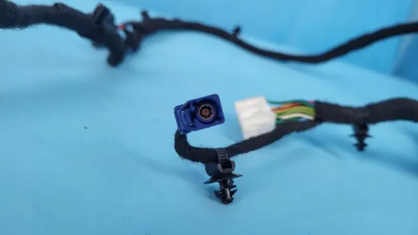 Harness porta-malas Chery Omoda 5 OEM 806006845AA esquerdo image 4