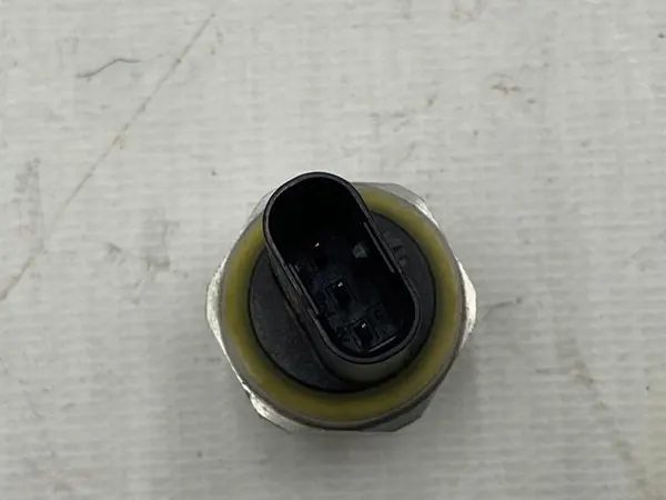 Polttoainepaineanturi Ford Focus MK3 OEM BU5A9F972B image 3