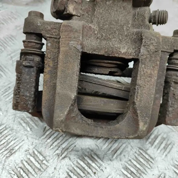 Takaoikea jarrusatula Chrysler Grand Voyager V (RT) OEM image 7