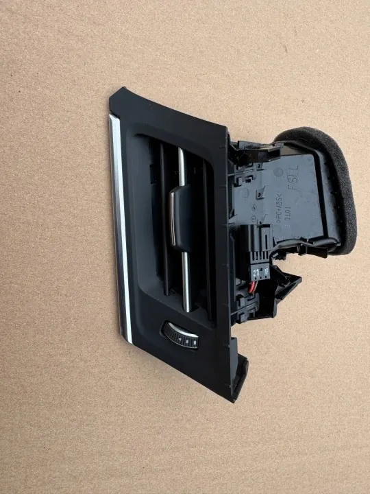 Audi Gitter OEM 4K1820901D - Gebrauchter Zustand image 2