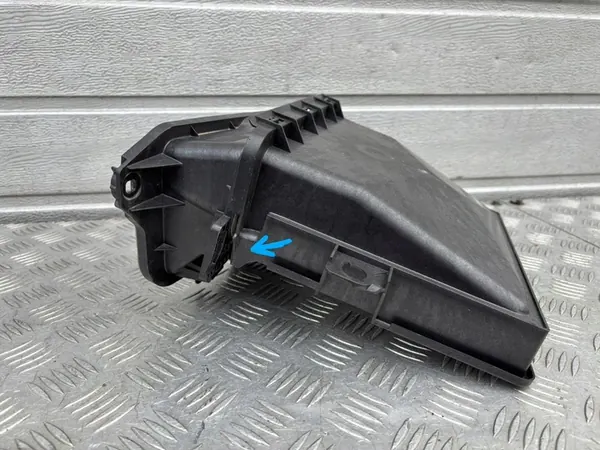 MERCEDES W206 Classe C Boîtier Filtre Habitacle A2068300900 image 2