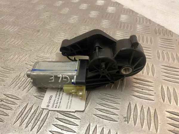Istuin säädön moottori OEM 826649994 Mercedes GLE AMG image 2