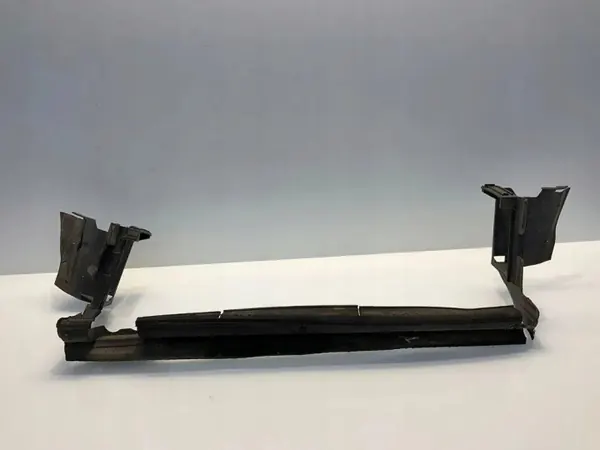 Kühler Lufteinlass OEM A2115050630 Mercedes E W211 image 3
