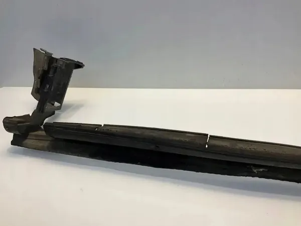 Kühler Lufteinlass OEM A2115050630 Mercedes E W211 image 6