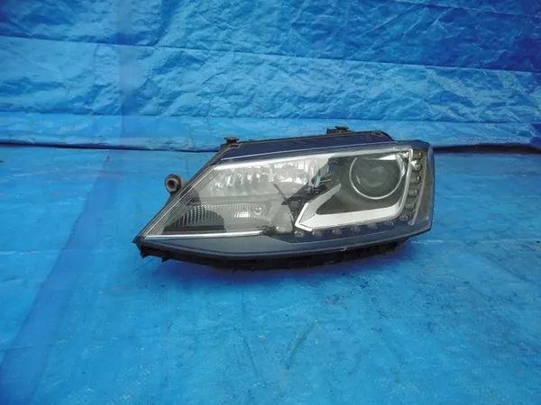 Farol esquerdo Xenon LED VW Jetta VI image 2