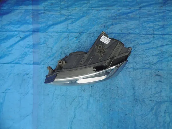 Farol esquerdo Xenon LED VW Jetta VI image 3