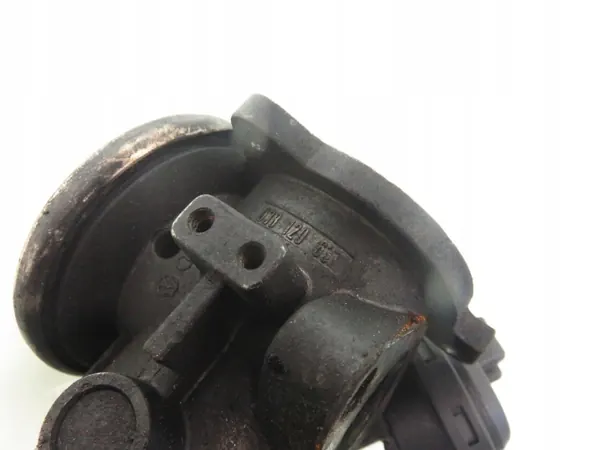 EGR-venttiili OEM 038120637 VW Polo IV 1.9 TDI:lle image 3