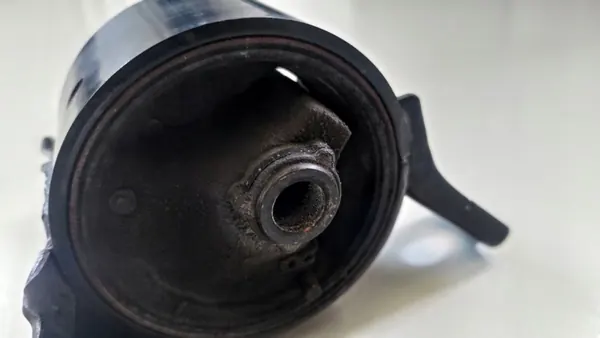 MITSUBISHI ASX OUTLANDER CITROEN C4 AIRCROSS Supporto Motore Destro OEM image 6