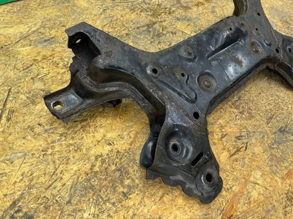 OEM Vorderachsträger Hyundai i20 2008-2014 image 7