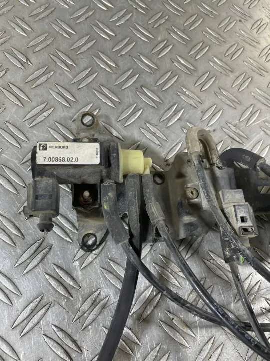 Válvula de vácuo OEM 700868020 para VW Crafter 2006- image 3
