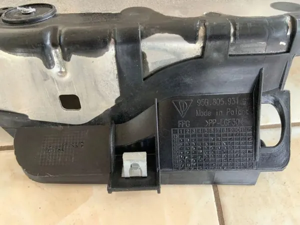 Parte superior cinturón Porsche MACAN OEM 95B805931G image 3