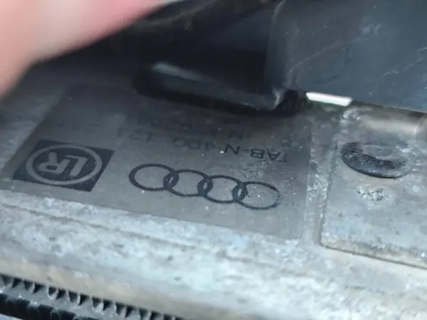 Suporte de Radiador Frontal AUDI A8 D2 4D0805571M image 10