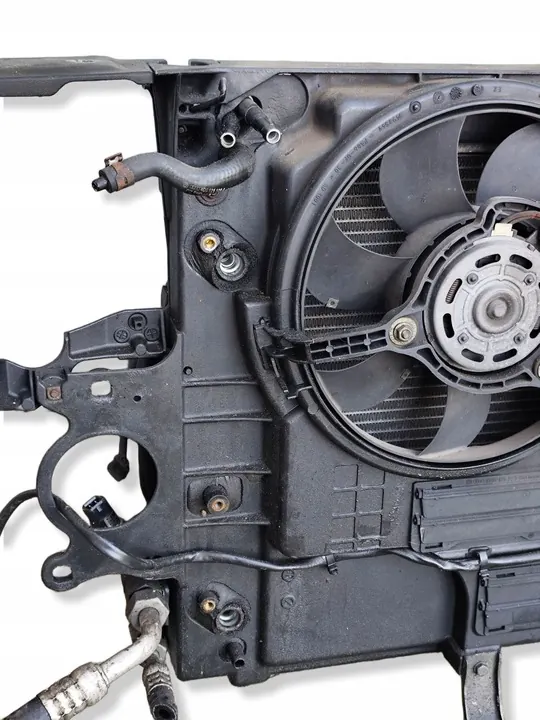 Suporte de Radiador Frontal AUDI A8 D2 4D0805571M image 7