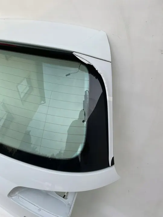 VW GOLF 7 Hatchback R-LINE Takaluukku 2016 OEM 5G6827025AA image 5