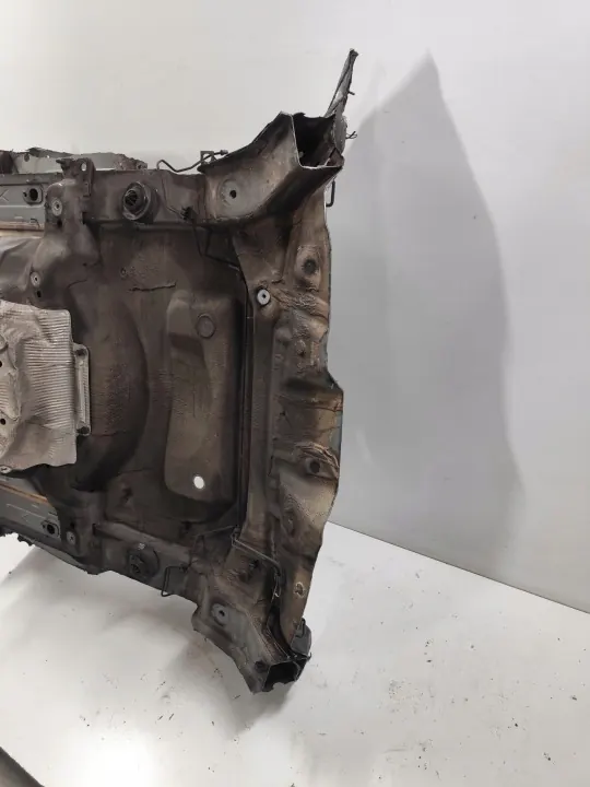 OEM LY9B Takapään paneeli Audi A4 B9 Avantille image 8