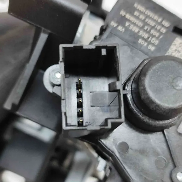 VW T-Cross Kühler OEM 1K0905851D - Gebraucht image 7