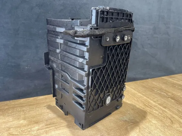 Support Batterie OEM K8D2-10723-AC pour Range Rover Evoque image 2
