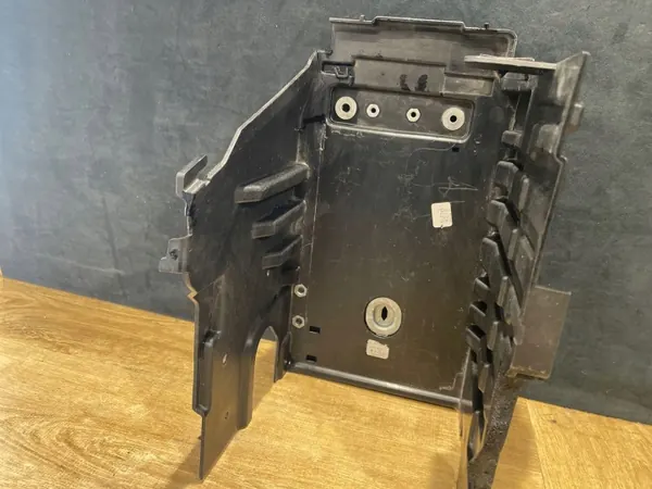 Support Batterie OEM K8D2-10723-AC pour Range Rover Evoque image 4
