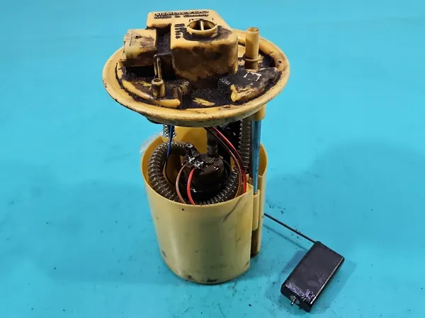 Bomba de combustível Fiat Grande Punto 1.3 JTD 4 PIN OEM 51802207 image 2